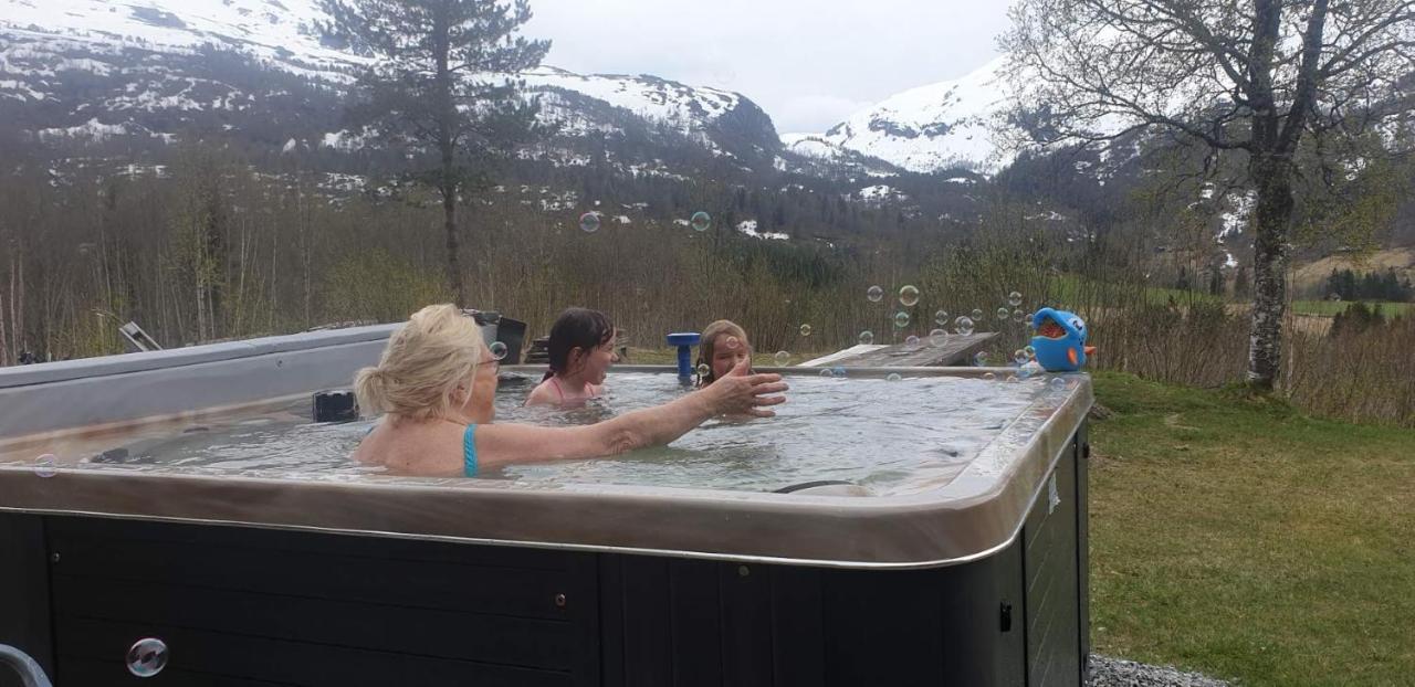Voss Lodge Rongastovo エクステリア 写真